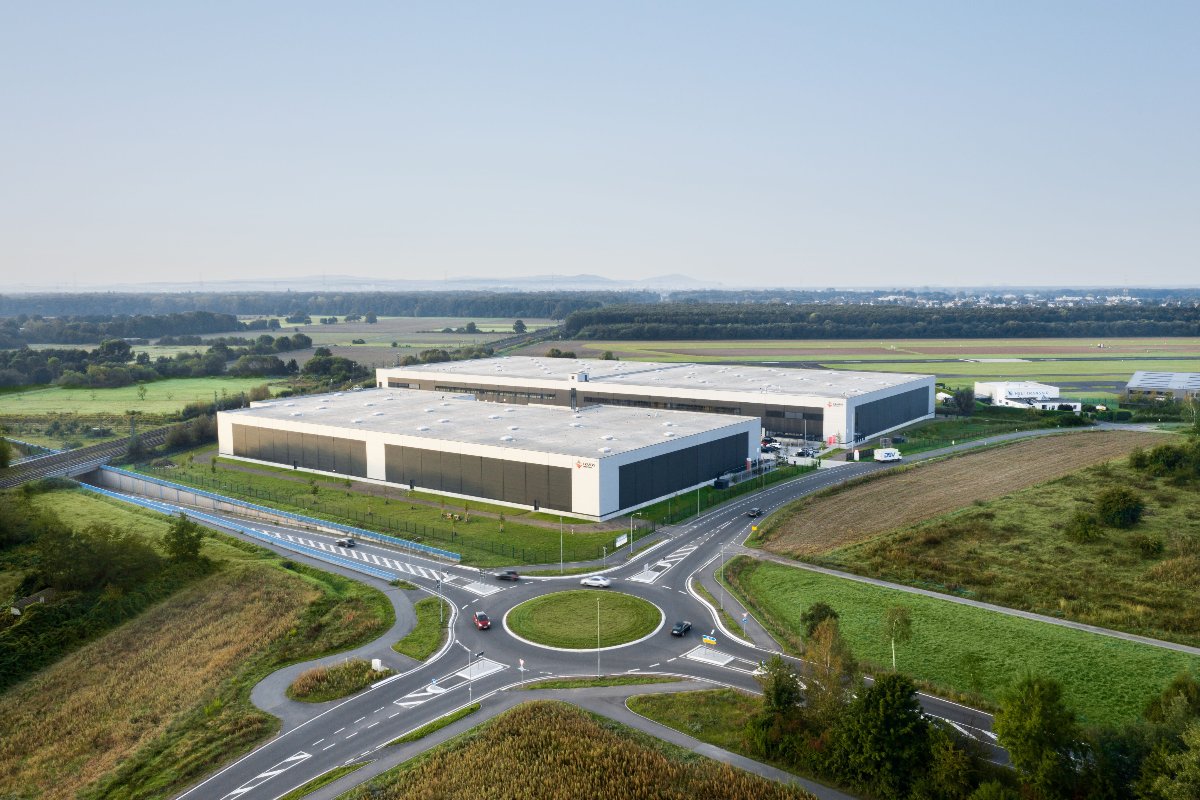 FLCT reports higher FY2024 revenue but higher costs lowers DPU to 6.8 cents